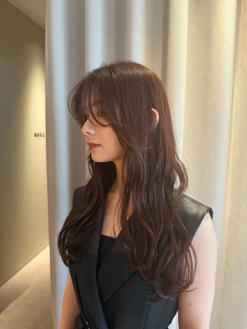 ロング 岡本 琉唯のヘアスタイル