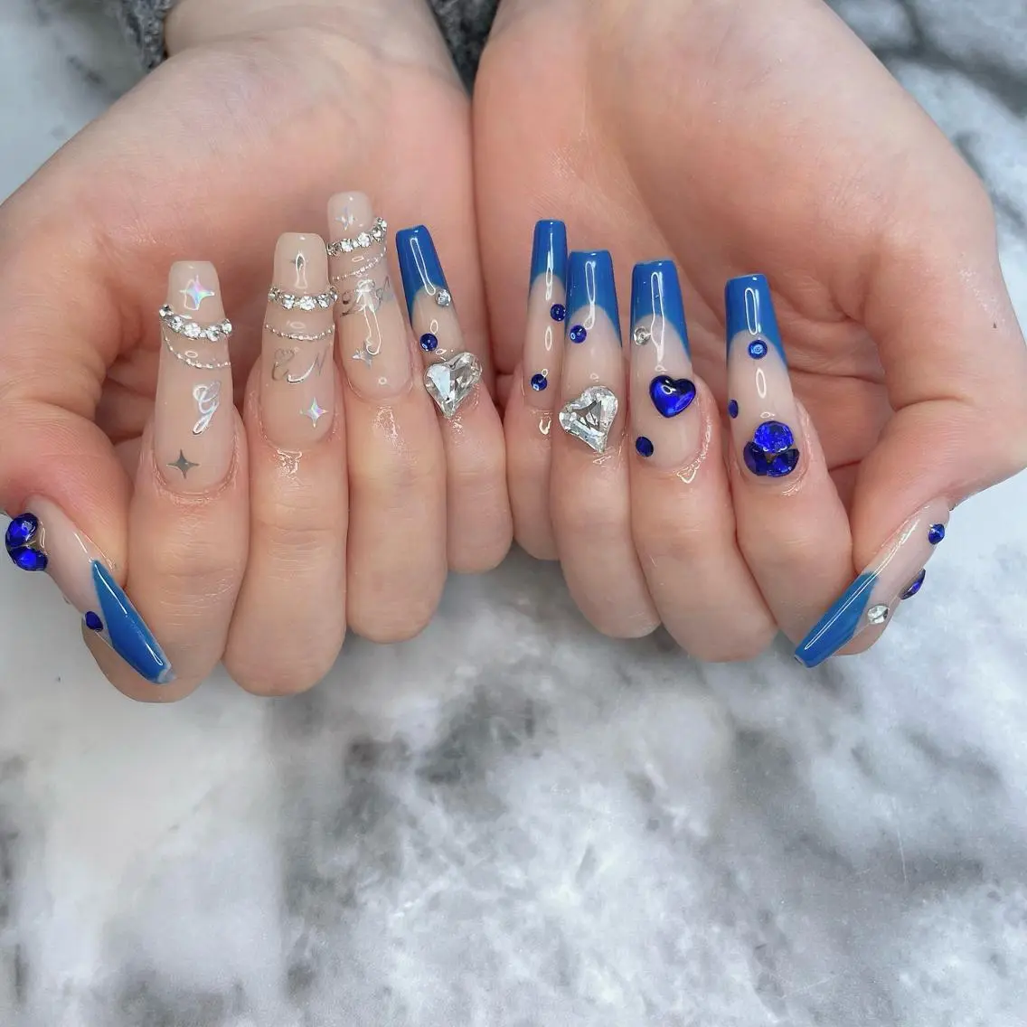 ネイル ハート ハンドネイル Kayo 💅のネイルデザイン