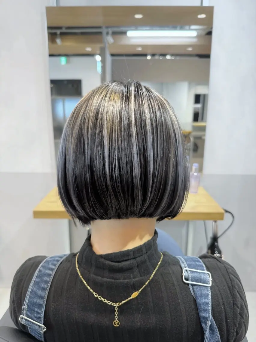 【ケアブリーチ使用】選べるデザインカラー＆艶Tr☆イヤリングカラー ハイライト インナーカラー グラデーションの写真