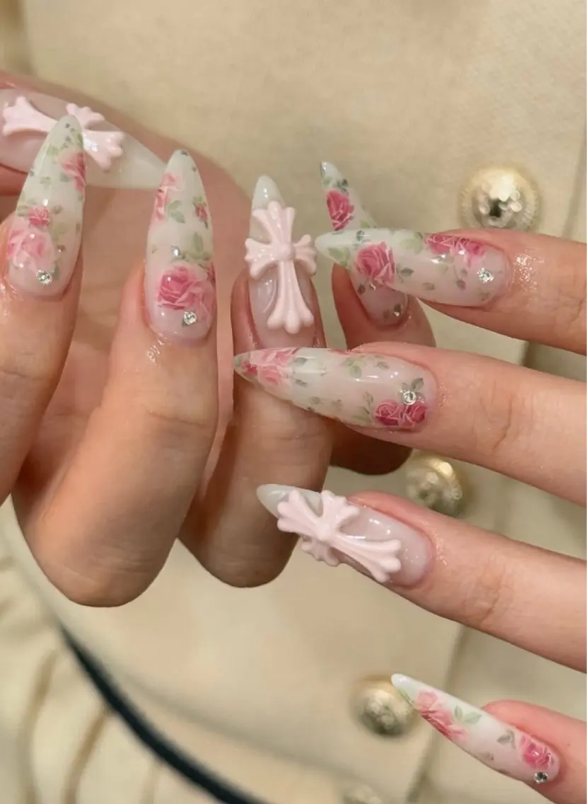 ネイル フレンチネイル グラデーション 韓国ネイル マグネットネイル ミラーネイル ハンドネイル YURI NAILのネイルデザイン