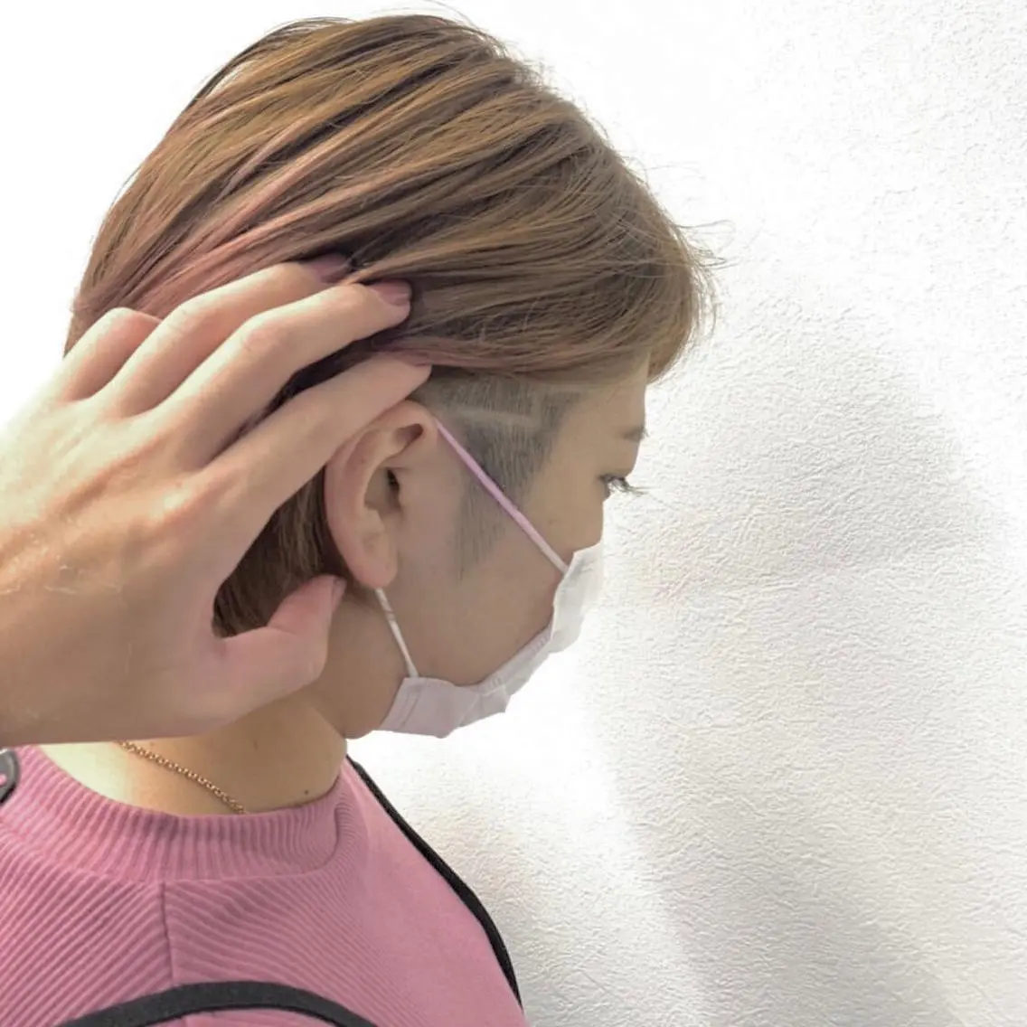 ショート カラー ヘアアレンジ ショートボブ シールエクステ バレイヤージュ デザインカラー ハイライトカラー アンドウ ユウ/ レイヤーカット/韓国のヘアスタイル
