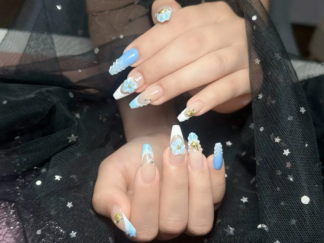 ネイル 成人式 フラッシュネイル フレンチネイル ジェルネイル グラデーション ハンドネイル Umiko🪆 Nailのネイルデザイン