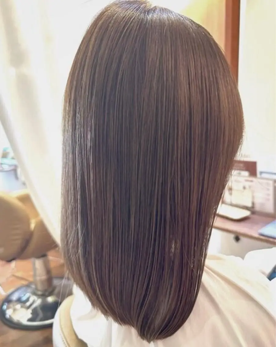 ミディアム カット ヘアカラー トリートメント 松下 由香里のヘアスタイル