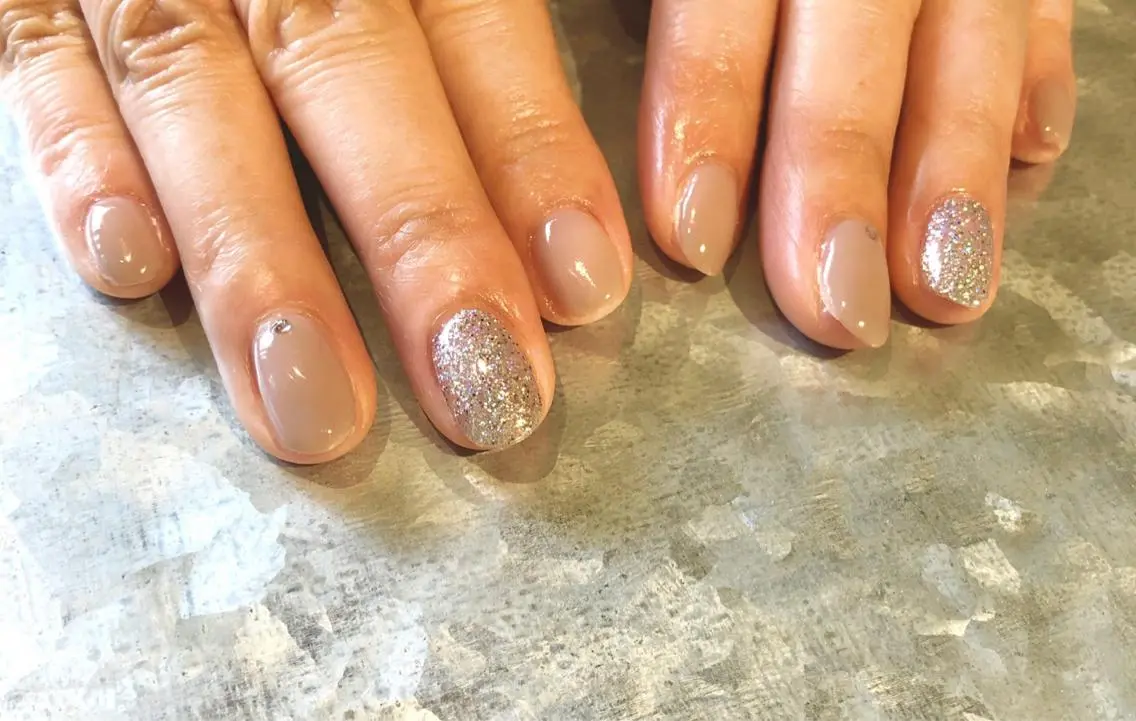 ネイル ワンカラーネイル ストーンネイル TRAM-nail moriizumiのネイルデザイン