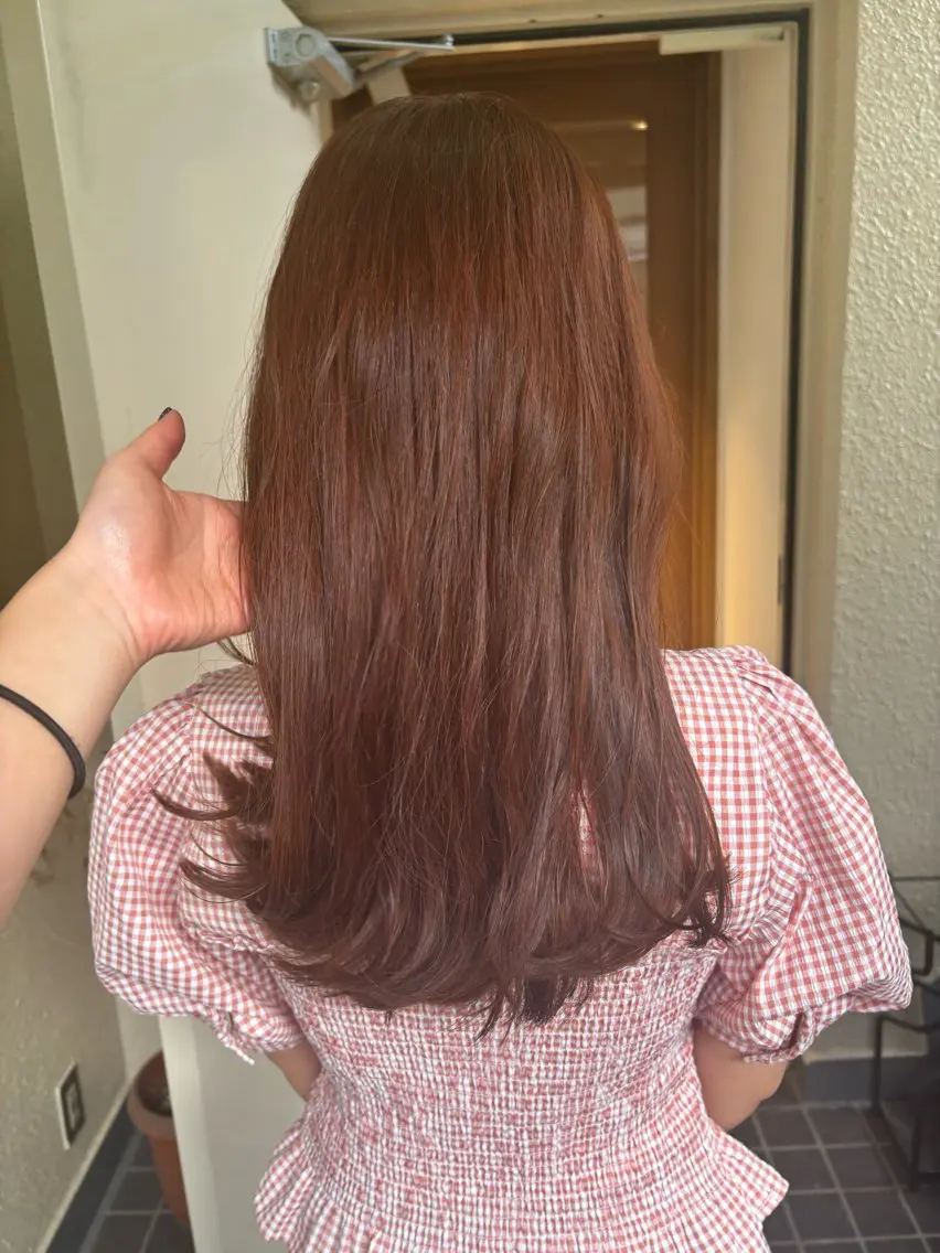 ロング カラー アッシュ ベージュカラー ブリーチ 透明感カラー ダブルカラー カット ヘアカラー トリートメント mei|顔まわり ×透明感カラーのヘアスタイル
