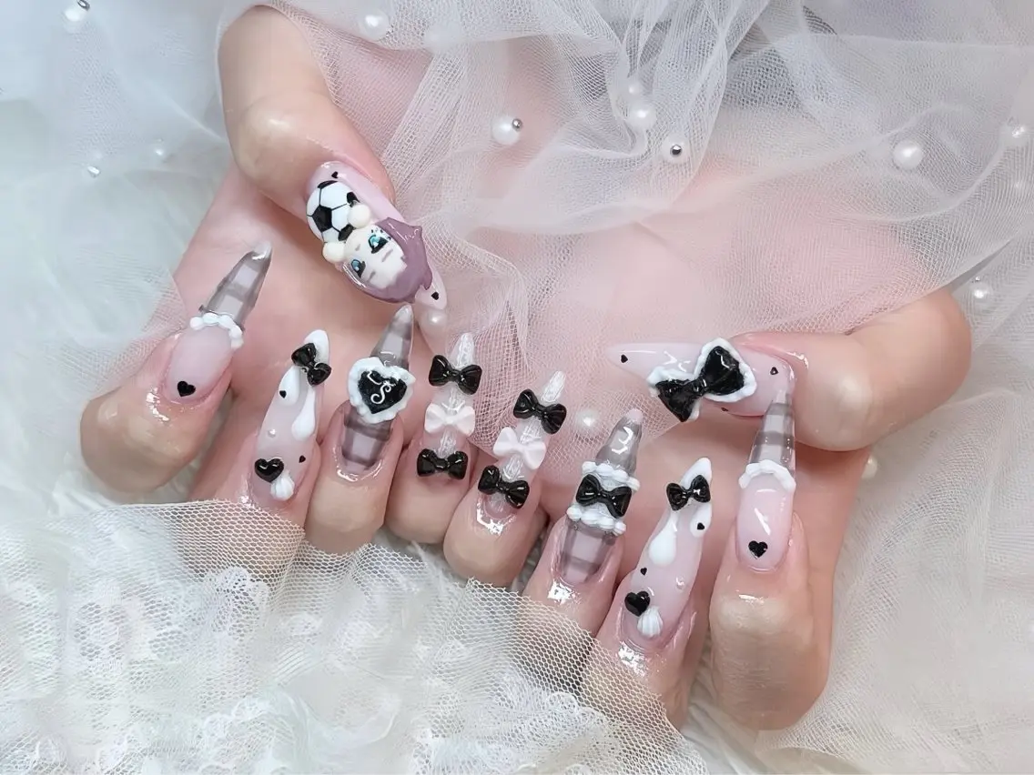 ネイル チークネイル 桜ネイル フレンチネイル ジェルネイル ガラスフレンチ ハンドネイル Rin Nail 新大久保店のネイルデザイン