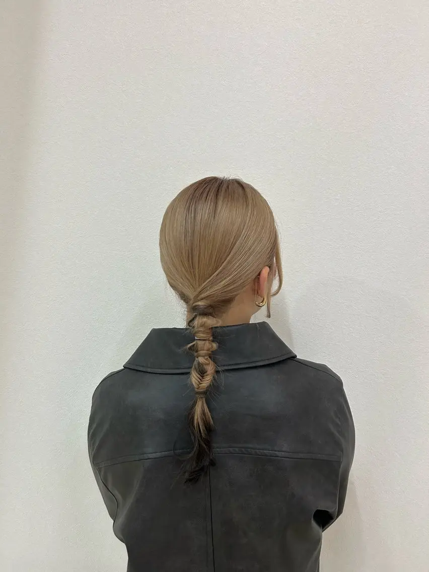 セミロング ヘアアレンジ ヘアセット ❤︎REIKA❤︎ ブリーチなしWカラーのヘアスタイル