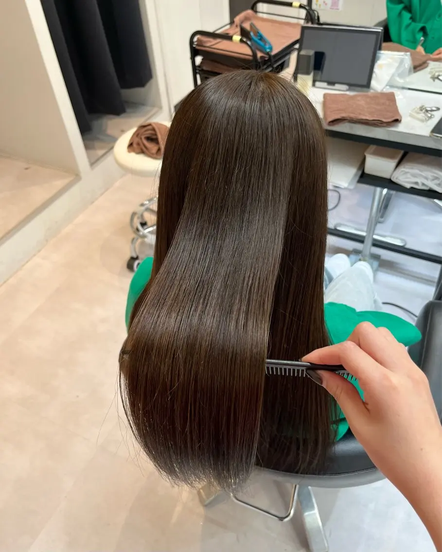 ロング カラー ブリーチ 透明感カラー グレージュ ブリーチなしカラー カット ヘアカラー レイヤーカット/ 暗髪カラー🧸ナシコのヘアスタイル