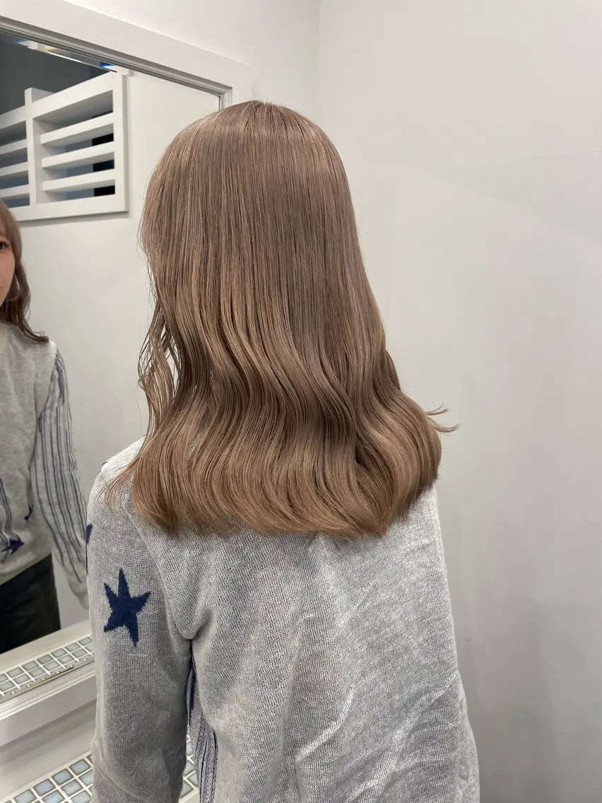 ミディアム カラー ミストバング ベージュカラー ブリーチ ケアブリーチ ダブルカラー ダブルカラーVia/ airi♡のヘアスタイル