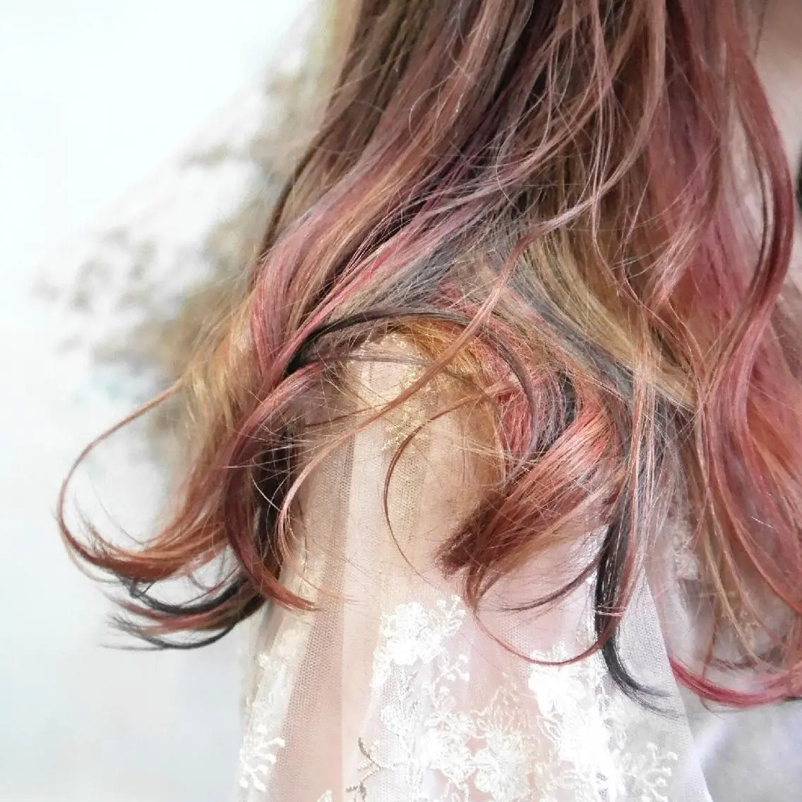 セミロング カラー ベージュカラー ブリーチ ラベンダーカラー ピンクカラー カット ヘアカラー トリートメント 渋谷隠れ家サロン🌿 河原志帆のヘアスタイル