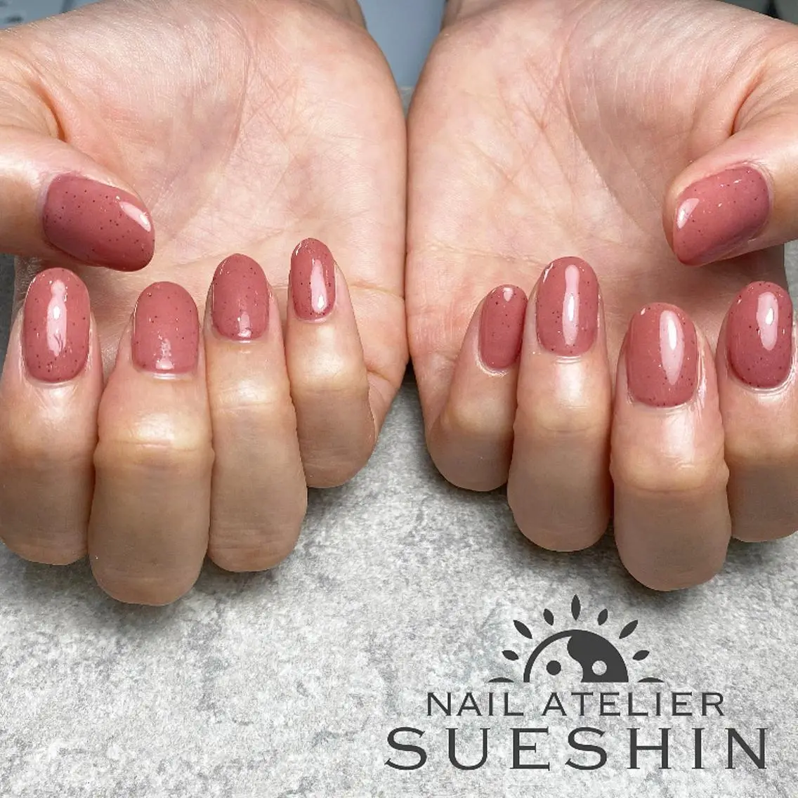 ミディアム S ueshinのネイルデザイン