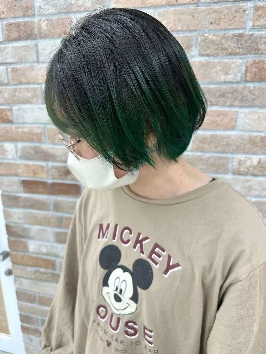 ショート カラー ブリーチ グラデーションカラー ショートヘア 齋藤 らいのヘアスタイル