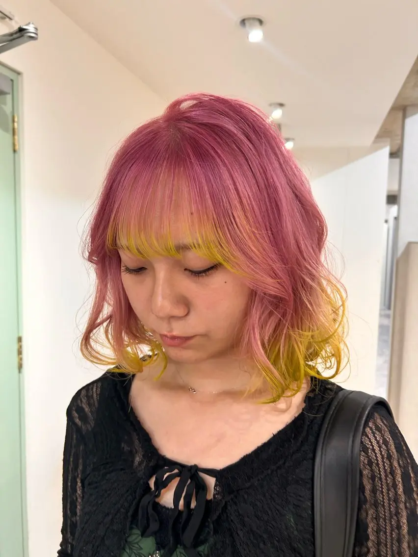 ミディアム カラー ヘアカラー トリートメント ひかり HAZELのヘアスタイル