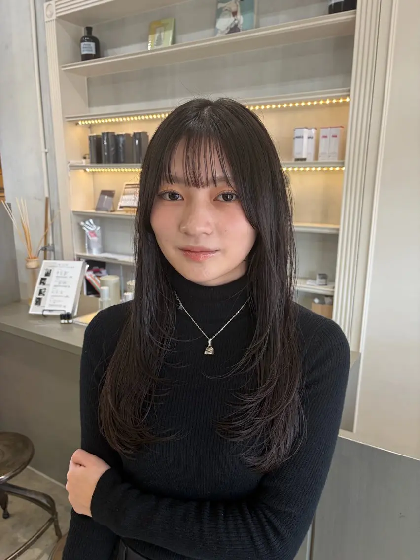 ロング カラー 透明感カラー ダークグレー ダークグレージュ グレージュ レイヤーカット カット ヘアカラー トリートメント 髪質改善特化🥣🫧 天神美容室のヘアスタイル