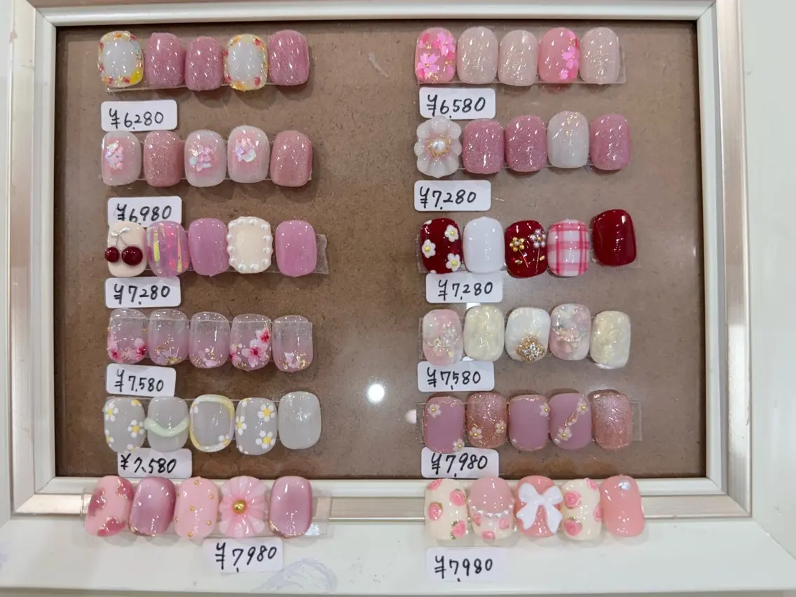 ネイル ハンドネイル IN MENEのネイルデザイン