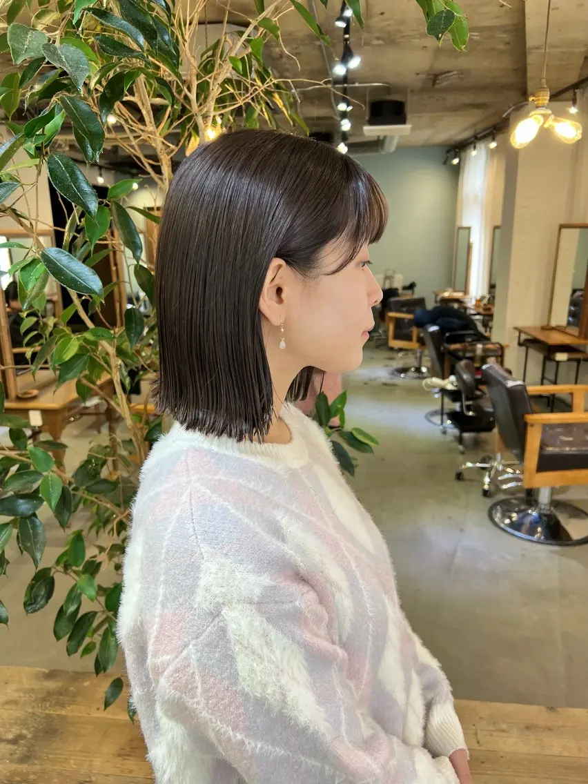 ミディアム カラー グレージュ ボブ カット ヘアカラー トリートメント ブリーチなしカラー 🌿脇黒丸 彩のヘアスタイル