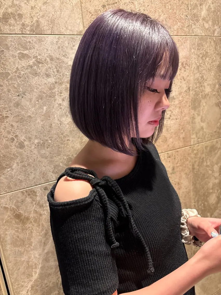 ミディアム レイヤーカット 人気サロン縮毛矯正 ボブカットカラーのヘアスタイル