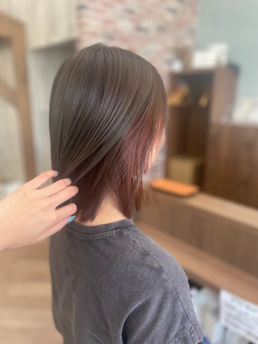 ミディアム カラー ブリーチ インナーカラー ブリーチなしカラー オレンジ シミズ カエデ🍁のヘアスタイル