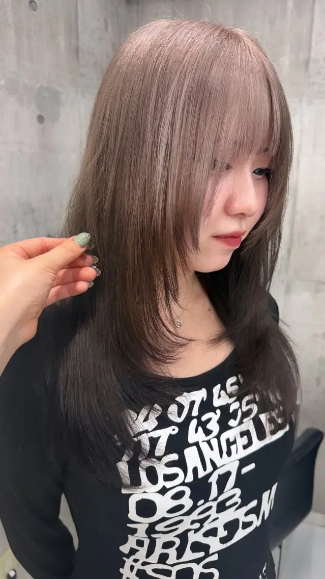 ロング カラー ハイトーン/ゆるふわ 🧚𖥔ׁTOMO♡のヘアスタイル