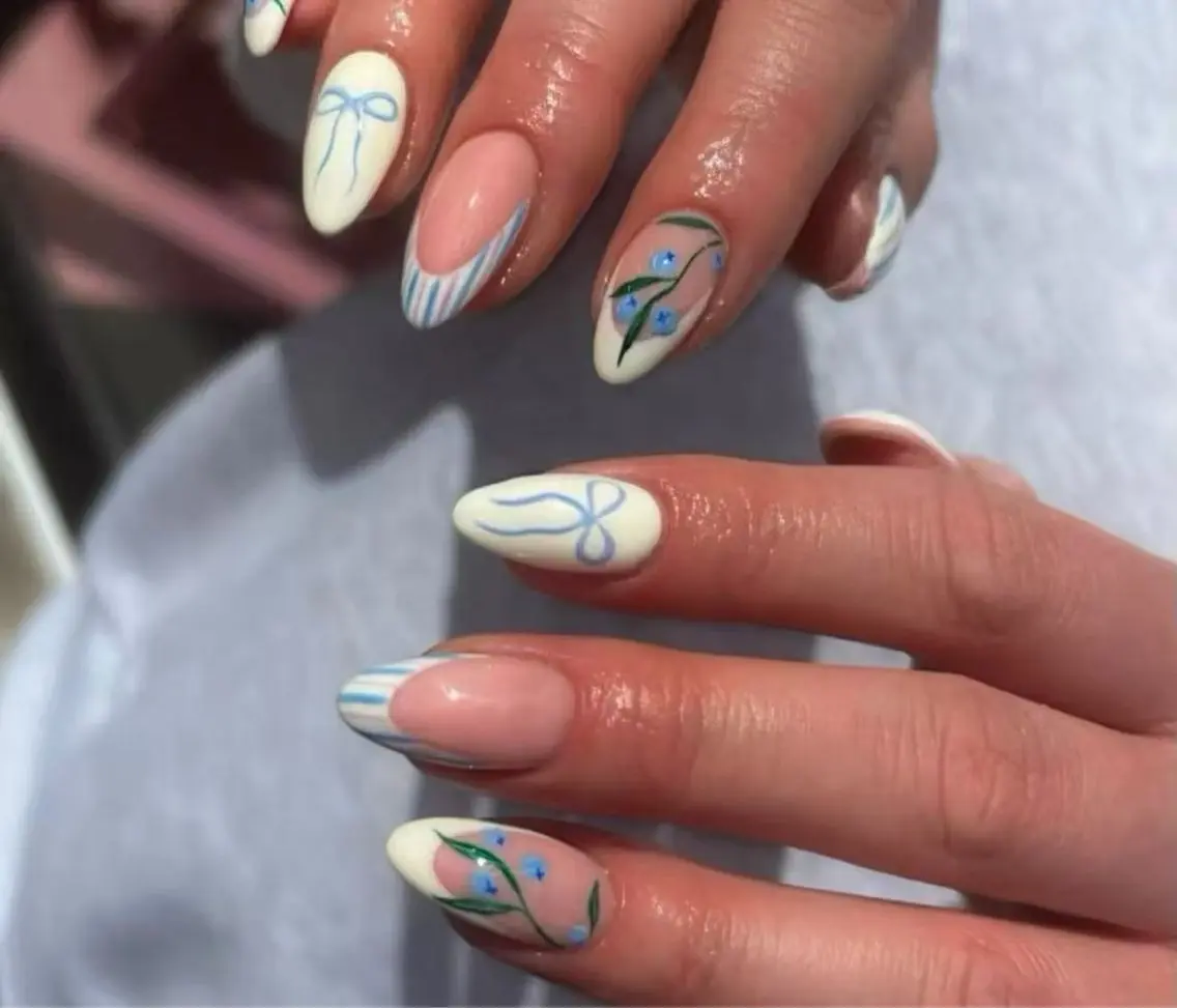 ネイル オーロラネイル フラワーネイル フットネイル フレンチネイル ジェルネイル ハンドネイル BabyYouMi nailのネイルデザイン