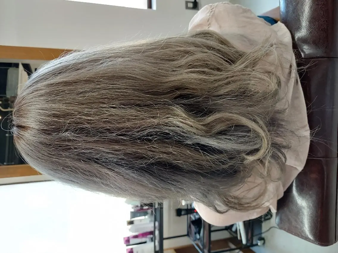 ロング ROSSO 春日部店のヘアスタイル