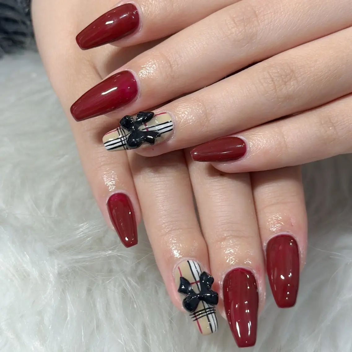 ネイル ハンドネイル フットネイル LAVISH nanamiのネイルデザイン