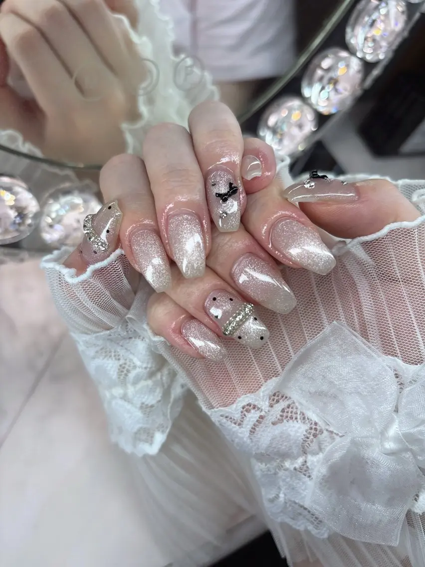 ネイル 24時まで❤︎韓国、 ワンホンネイルのネイルデザイン