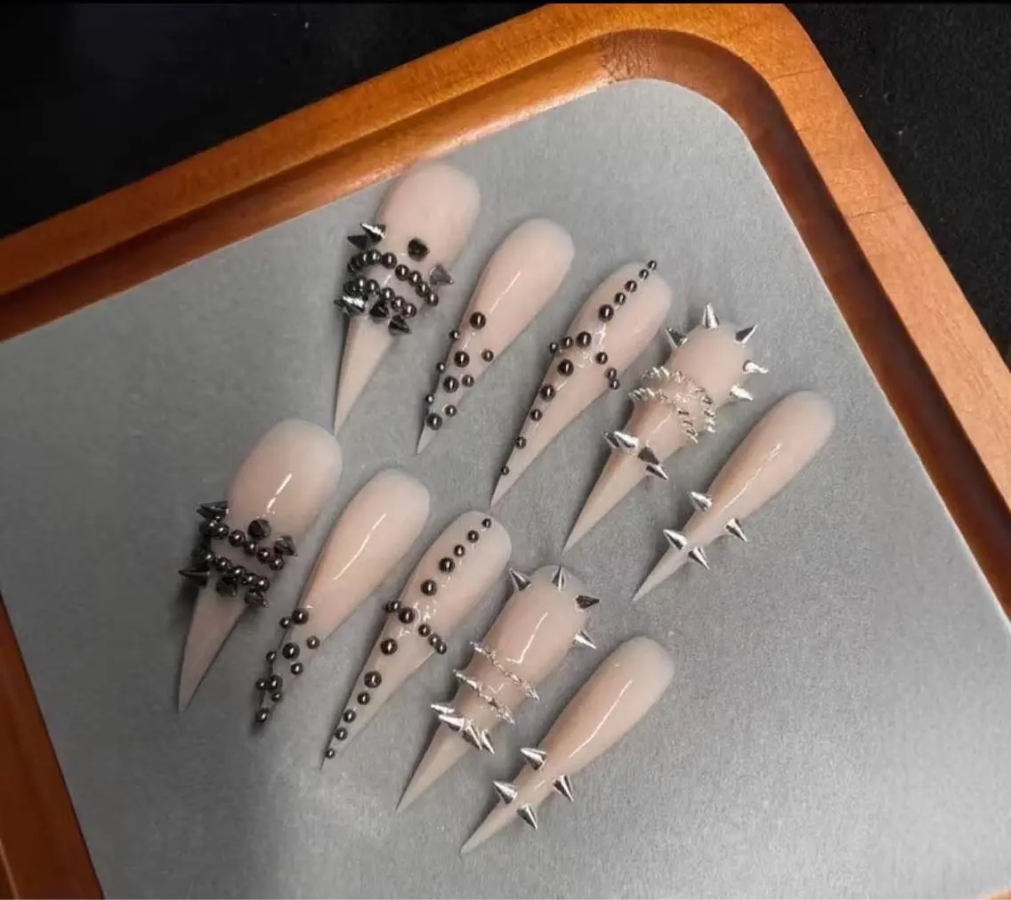 ネイル ボルドー ブラウン チークネイル ドット フットネイル ハンドネイル A-Box Nail 本厚木のネイルデザイン