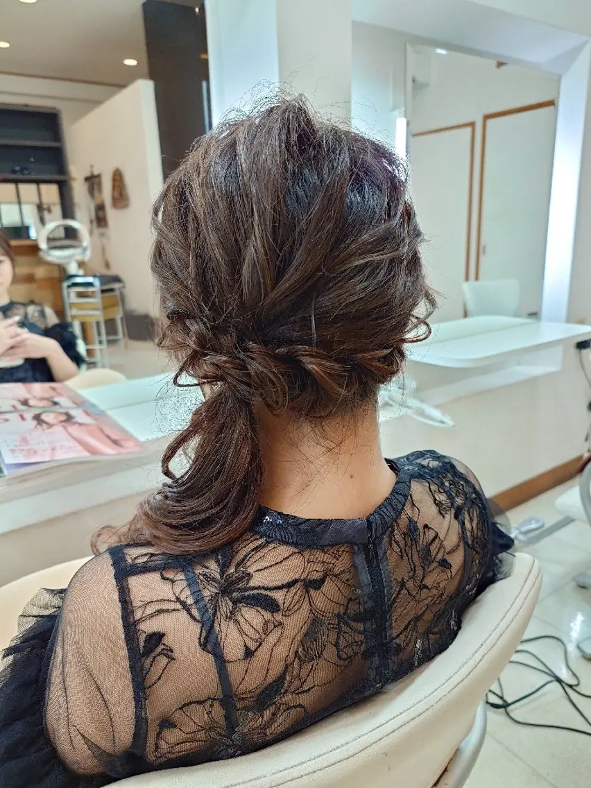 ロング ヘアアレンジ ポニーテール ヘアセット キンジョウ エナミのヘアスタイル