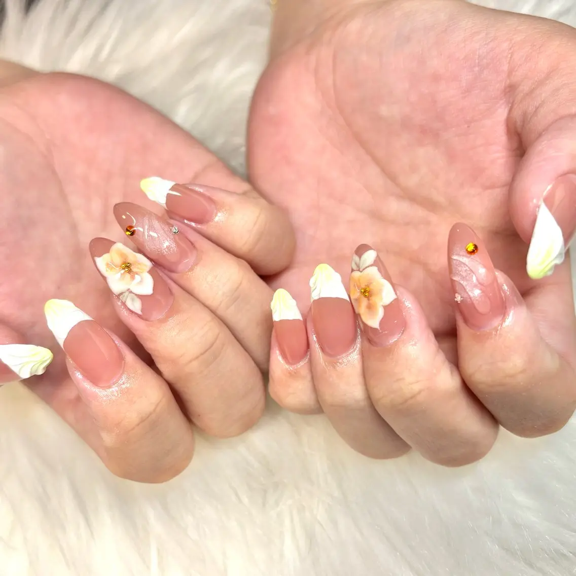 ネイル フラワーネイル 持ち込み ℕ𝔸𝕋𝕊𝕌 ⟡𝔸ℤ𝕌𝕄𝔸のネイルデザイン