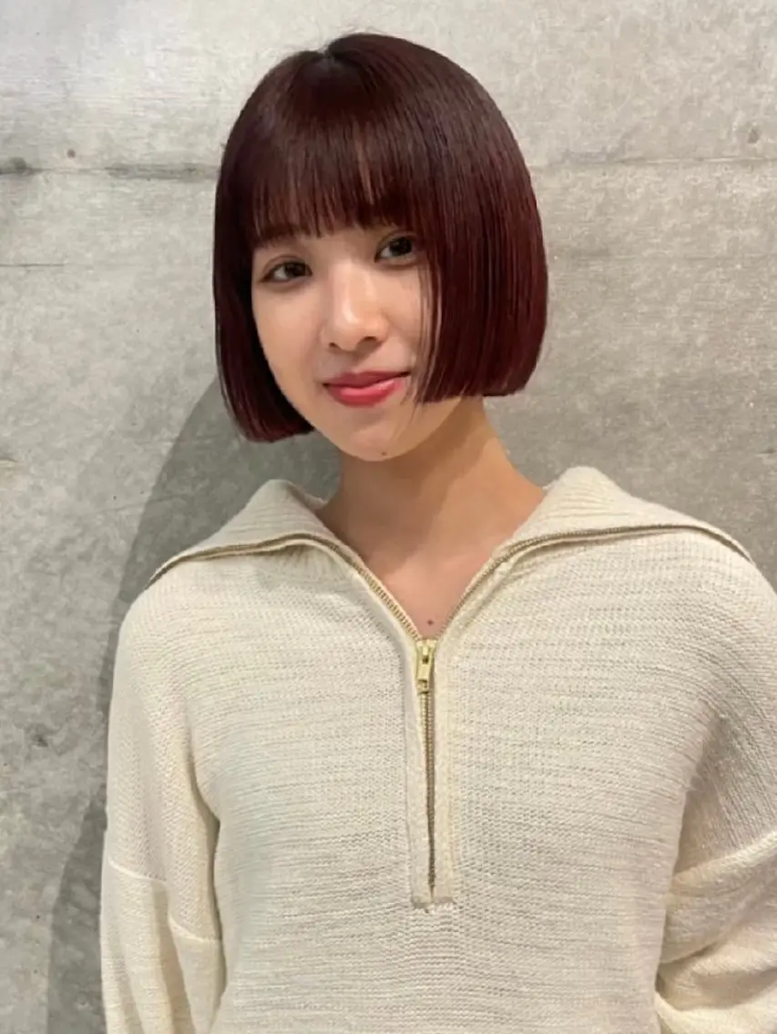 ショート カラー 🧸柔らかベージュ/ 顔周りレイヤー/ミクのヘアスタイル