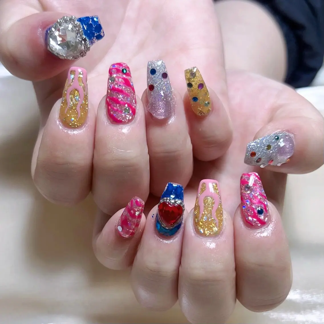 メンズ ネイル メンズ韓国風 アートネイル オーロラネイル ガーリー キラキラネイル ハンドネイル Nail salon 木にいるのネイルデザイン