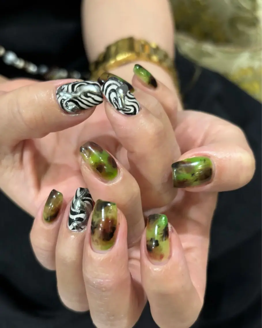 ネイル ハンドネイル 🪐富島彩夏 /海外nail🪐のネイルデザイン