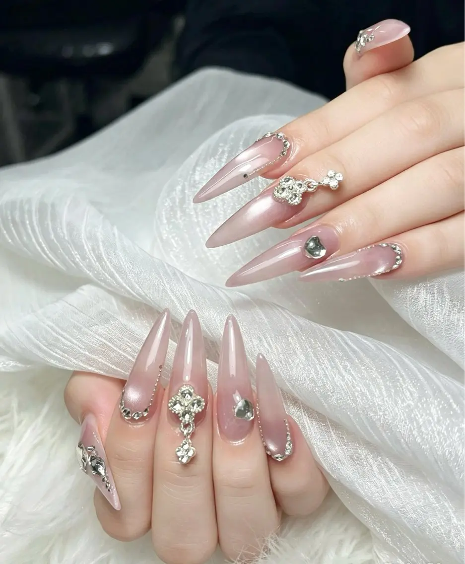 ネイル 長さ出し フレンチネイル ジェルネイル ガーリー キラキラネイル ハンドネイル YUMI Nail kyotoのネイルデザイン