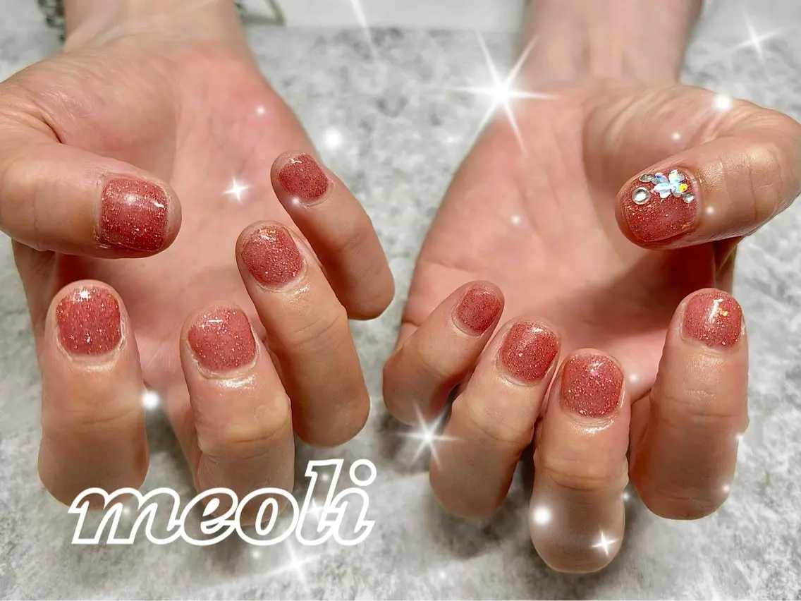 ネイル アートネイル フラッシュネイル ハート ホログラムネイル キラキラネイル ハンドネイル nail salon meoli　アヤのネイルデザイン