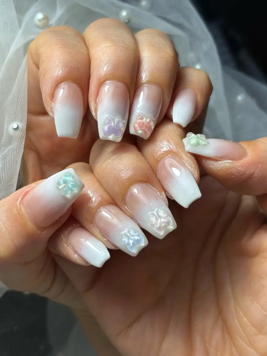 ネイル ハンドネイル フットネイル ✴︎ Delightのネイルデザイン