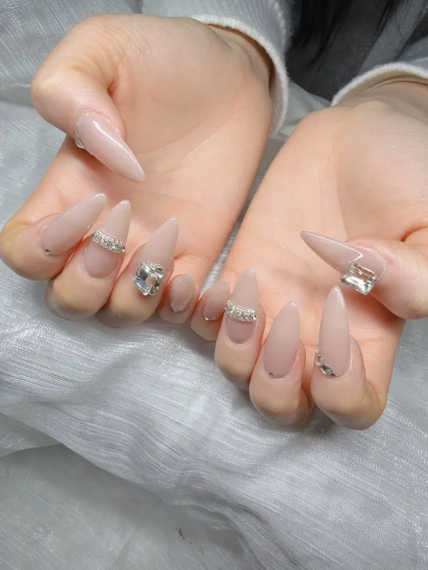 ネイル ハンドネイル Lee Nailsのネイルデザイン