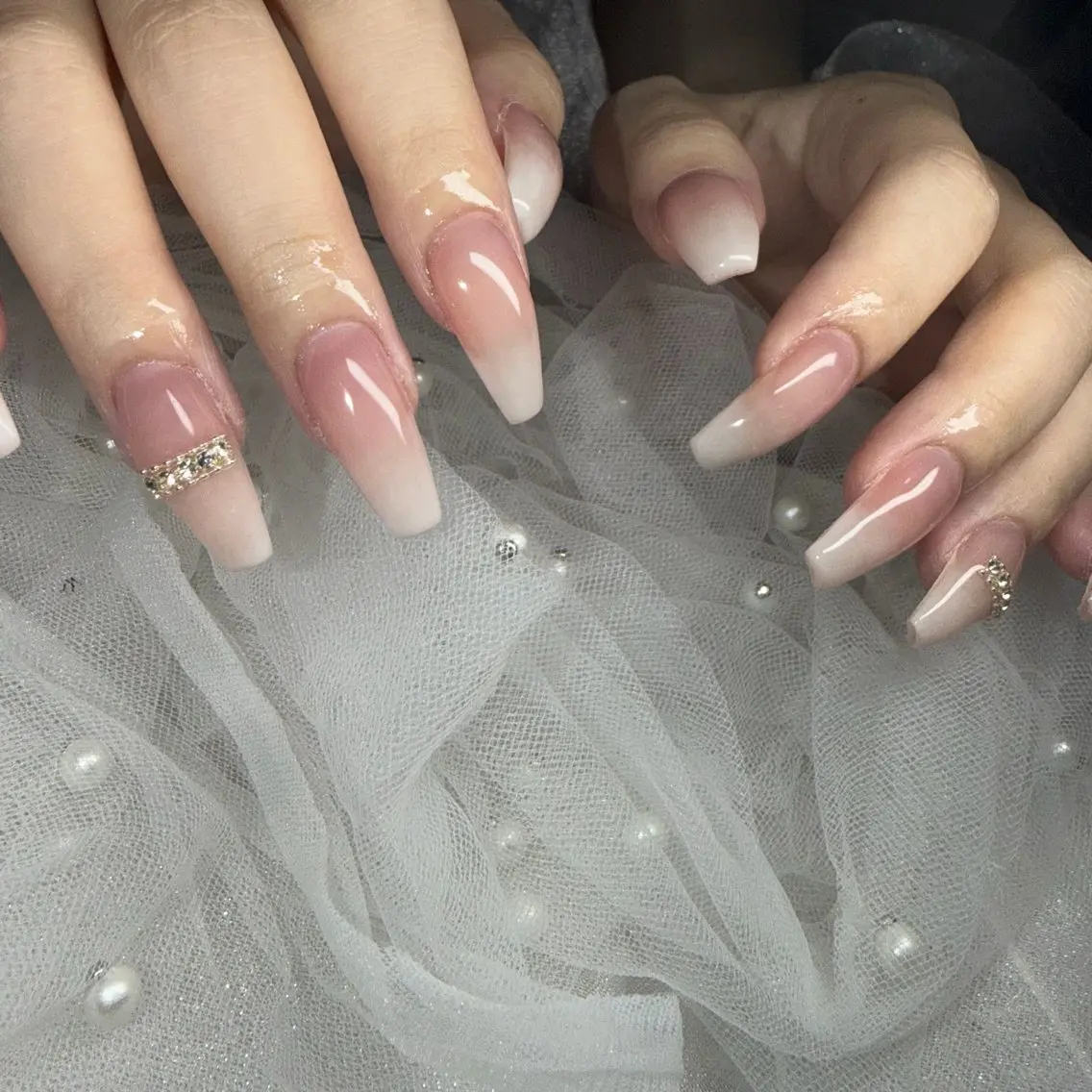 ネイル グラデーション ハンドネイル CARAT/ Rinaのネイルデザイン