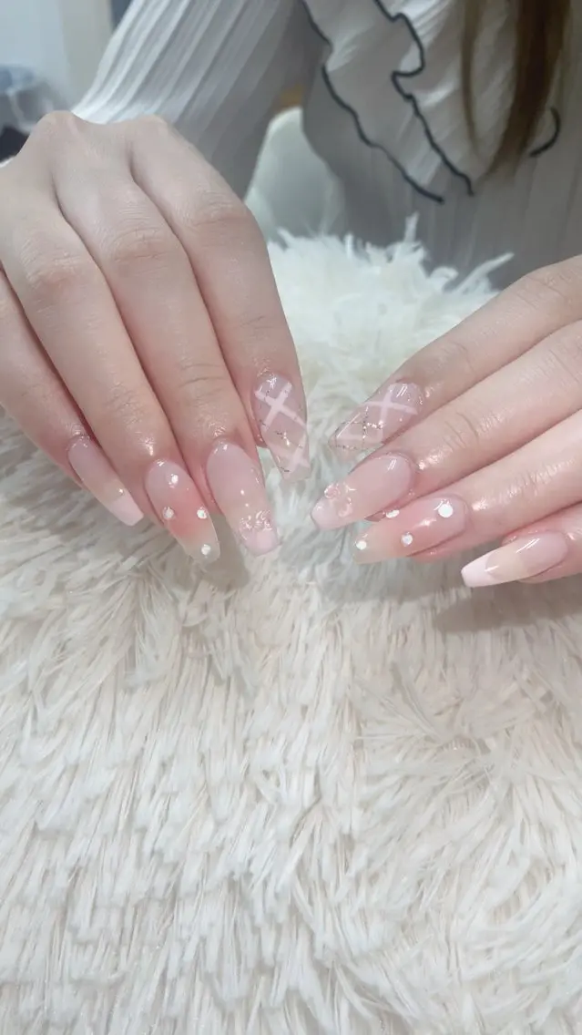 ネイル Rei _Nail 新宿のネイルデザイン