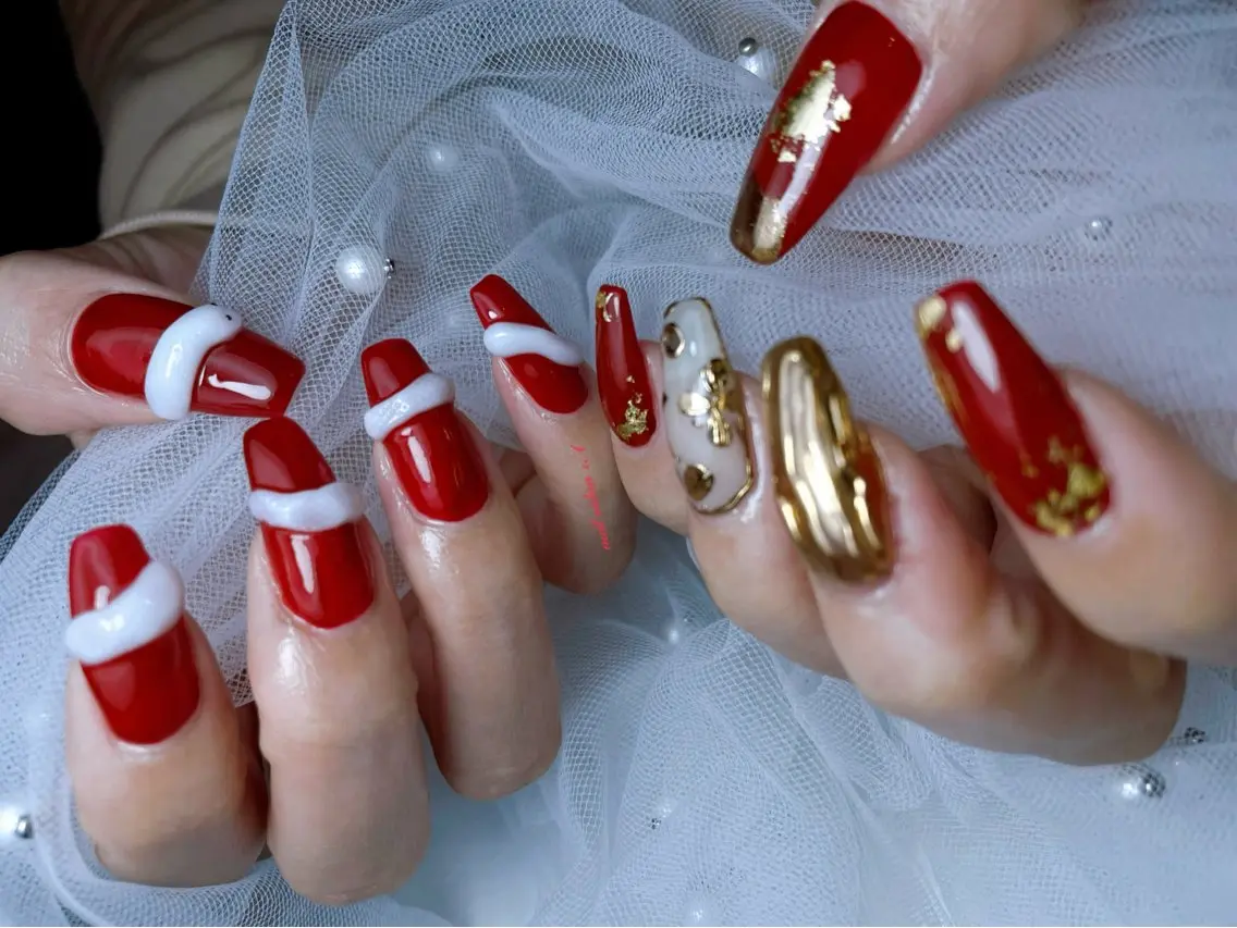 セミロング ハンドネイル Nail Salon +Aのネイルデザイン