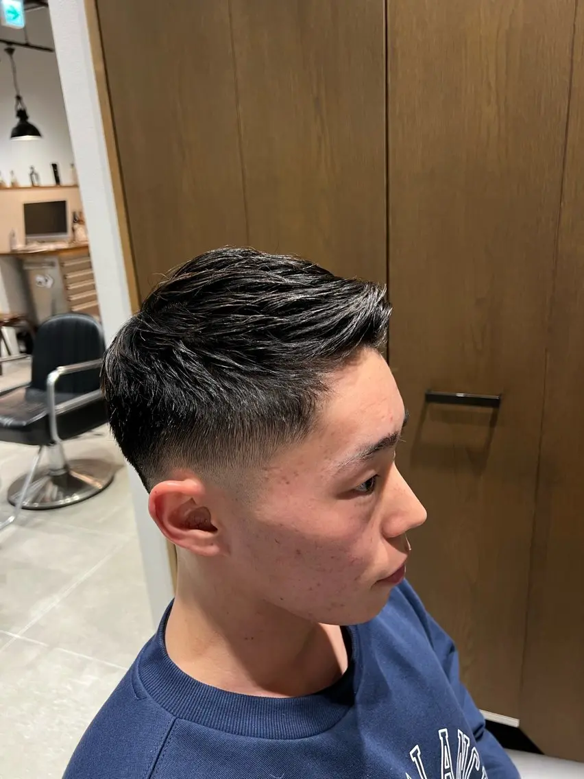 ショート メンズ フェードカット スキンフェード 渡邉 真也のヘアスタイル