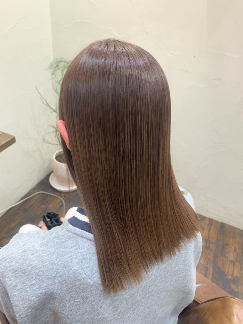 カラー ベージュカラー ラテベージュ 大西 華央のヘアスタイル