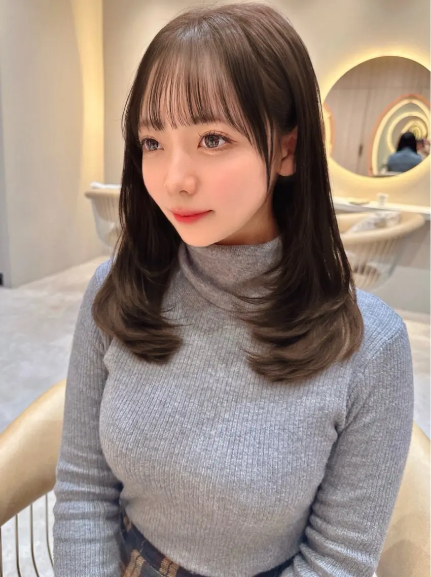 セミロング カット ヘアカラー トリートメント 縮毛矯正✨🫧 レイヤー川村利幸のヘアスタイル