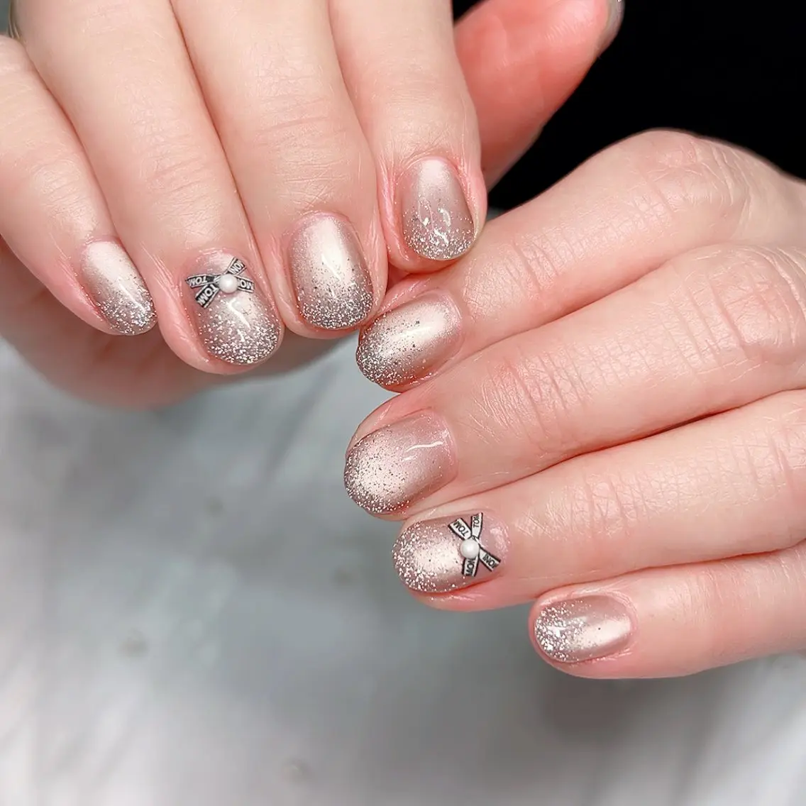 ネイル フレンチネイル ラメ(グリッター) オフィスネイル ワンカラーネイル シンプルネイル ハンドネイル Cute Tips nailのネイルデザイン