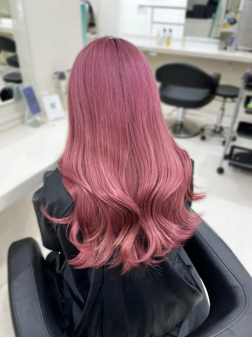 ロング カラー ヘアアレンジ ヘアカラー 韓国レイヤー＆ピンク 艶髪🩶maikoのヘアスタイル