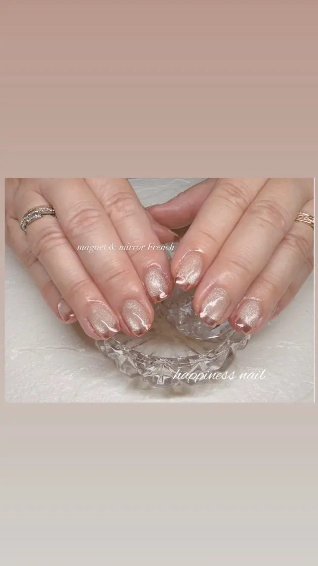 ネイル フレンチネイル マグネットネイル ミラーネイル happiness nailのネイルデザイン