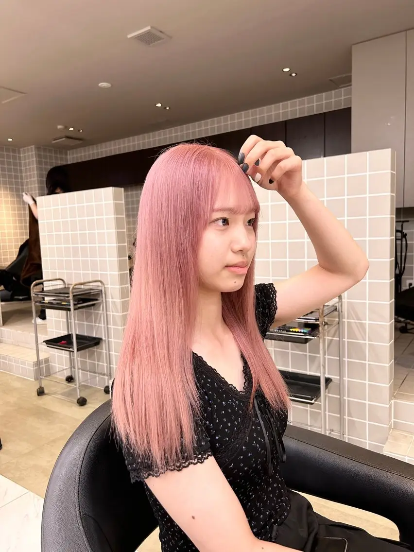 カラー ヘアカラー トリートメント 透明感ベージュ🤎 ナチュラルレイヤーのヘアスタイル