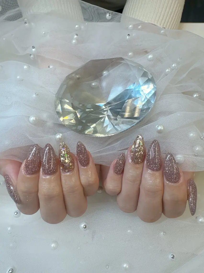 ネイル フレンチネイル ジェルネイル ガラスフレンチ キラキラネイル ロングネイル ハンドネイル Queeens nailのネイルデザイン