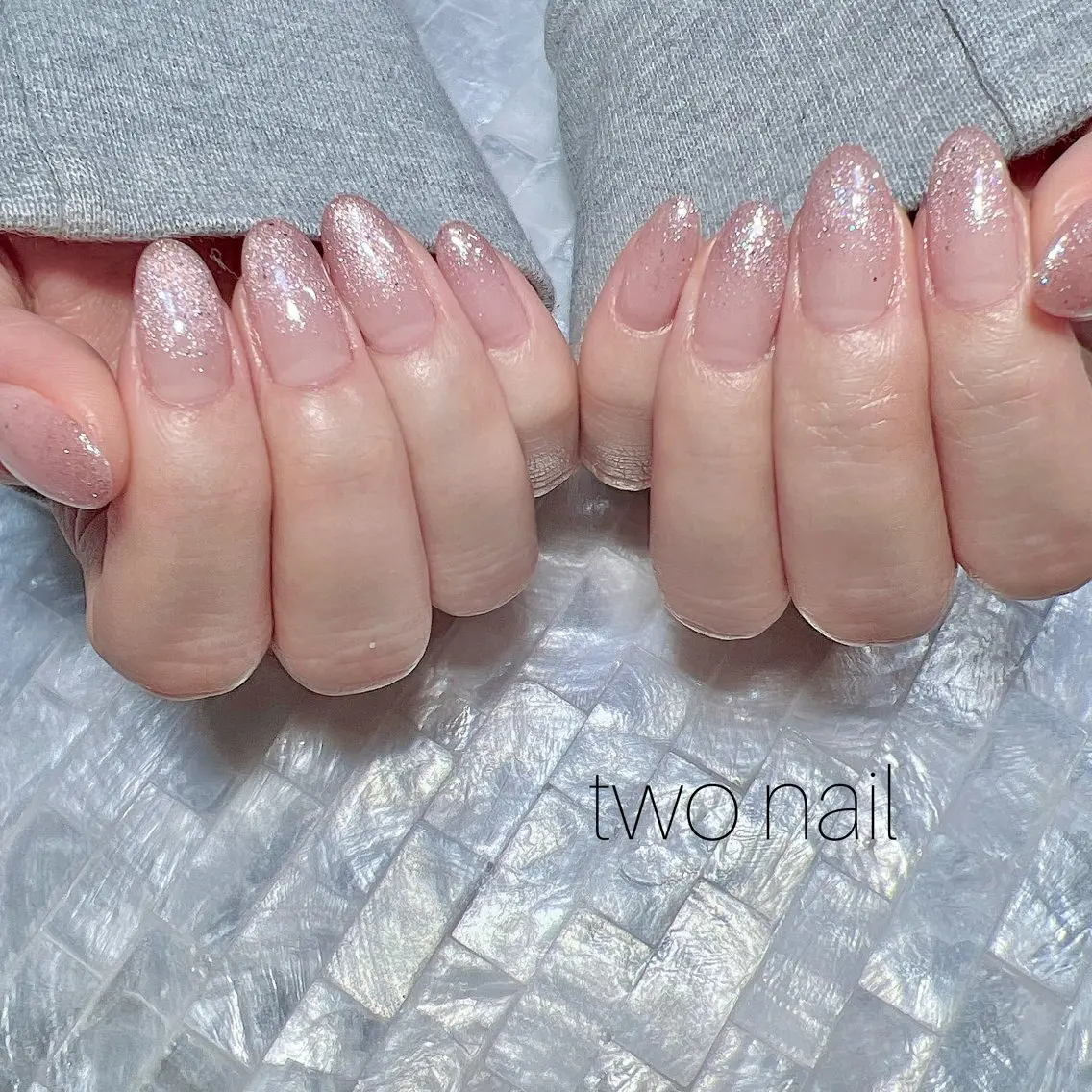ネイル キラキラネイル マグネットネイル ネイルチップ ホワイト ハンドネイル two nailのネイルデザイン