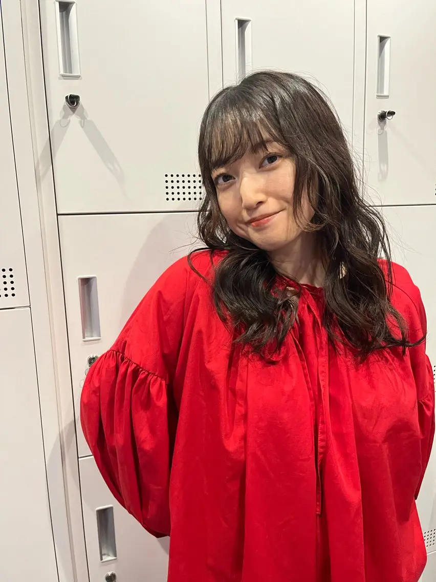 セミロング カラー 柔らかい艶暖色 レイヤー🫧姫汝のヘアスタイル